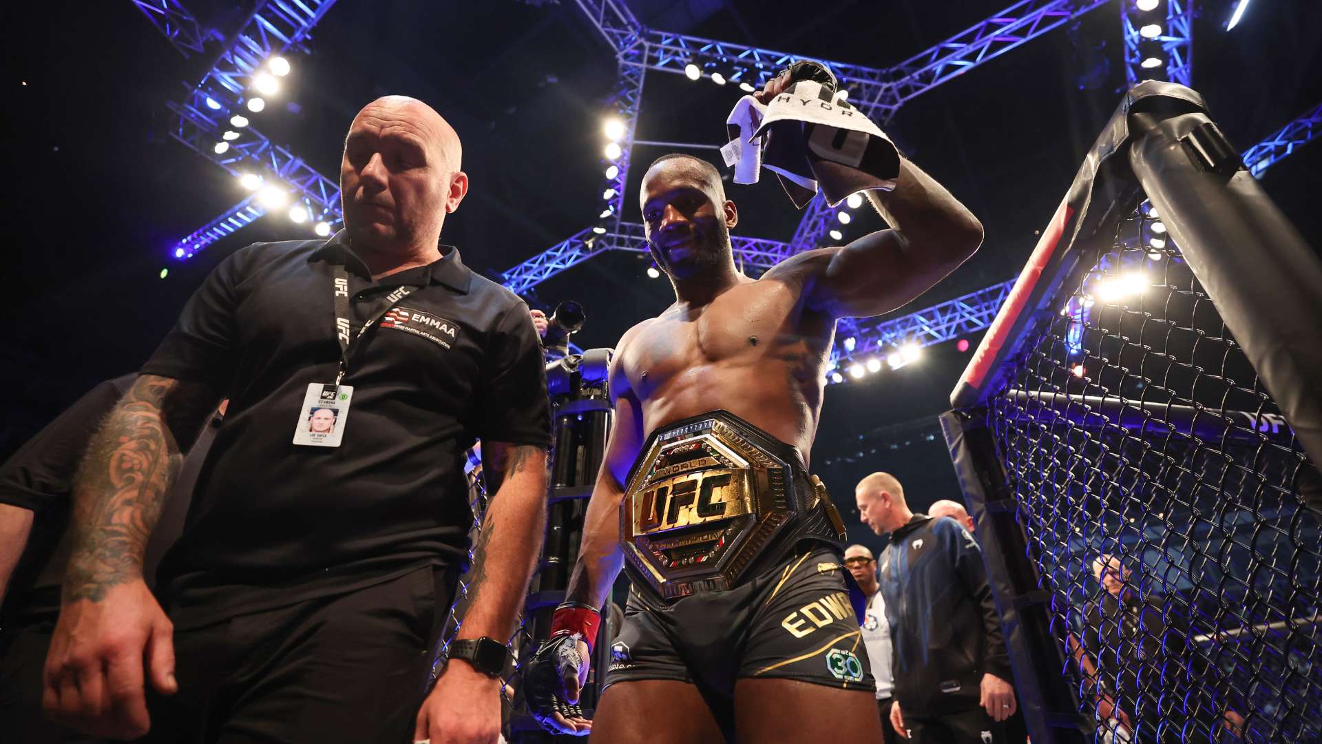 与球队共同 与球队共同